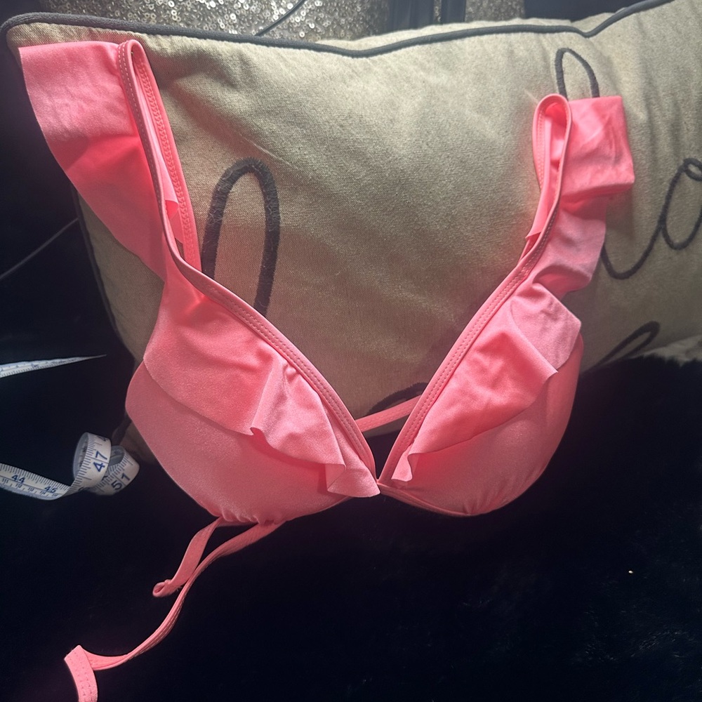 🌸🌸No Boundaries coral Triangle Bikini Top Satin Finish